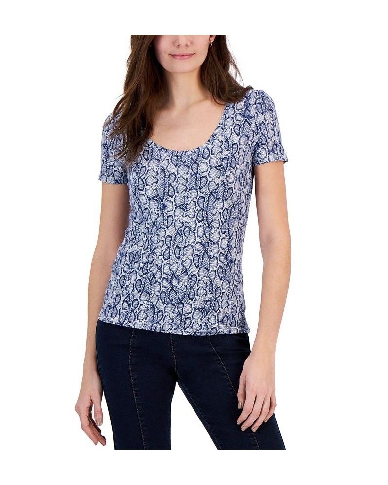 Women's Scoop-Neck T-Shirt Blue $11.57 Tops