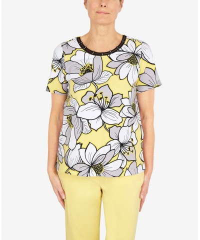 Women's Summer in The City Dramatic Flower Double Strap Crew Neck T-Shirt Yellow $29.67 Tops