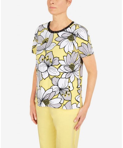 Women's Summer in The City Dramatic Flower Double Strap Crew Neck T-Shirt Yellow $29.67 Tops